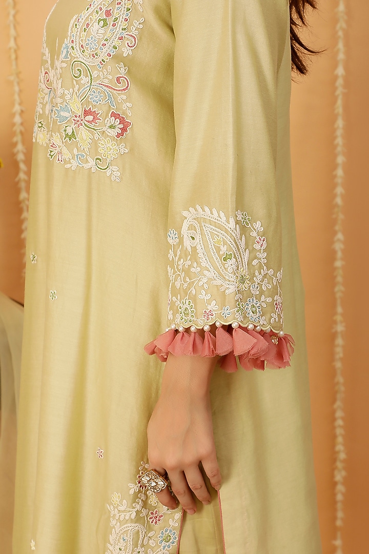 Green Pure Silk Chanderi Floral Embroidered Straight Kurta Set by A Touch Of Zari at Pernia's Pop Up Shop