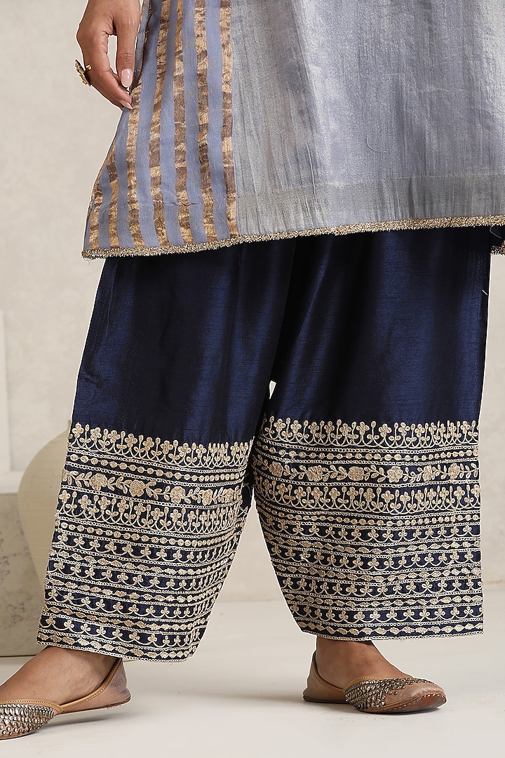 Grey Pure Mul Chanderi Dori Embroidered Kurta Set by A Touch Of Zari at Pernia's Pop Up Shop