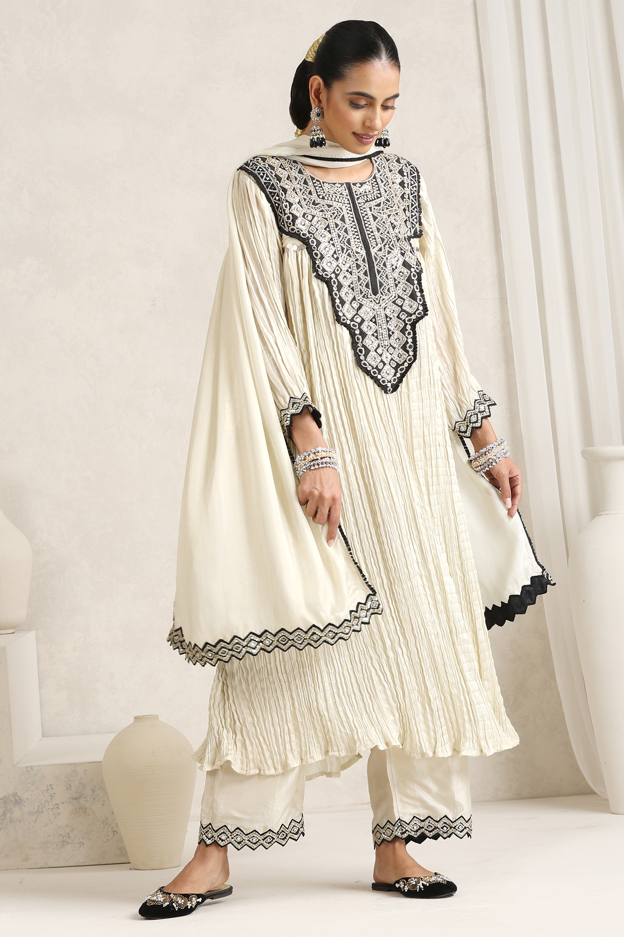 Ivory White Bemberg Silk & Satin Crepe Zari Embroidered Kurta Set by A Touch Of Zari at Pernia's Pop Up Shop