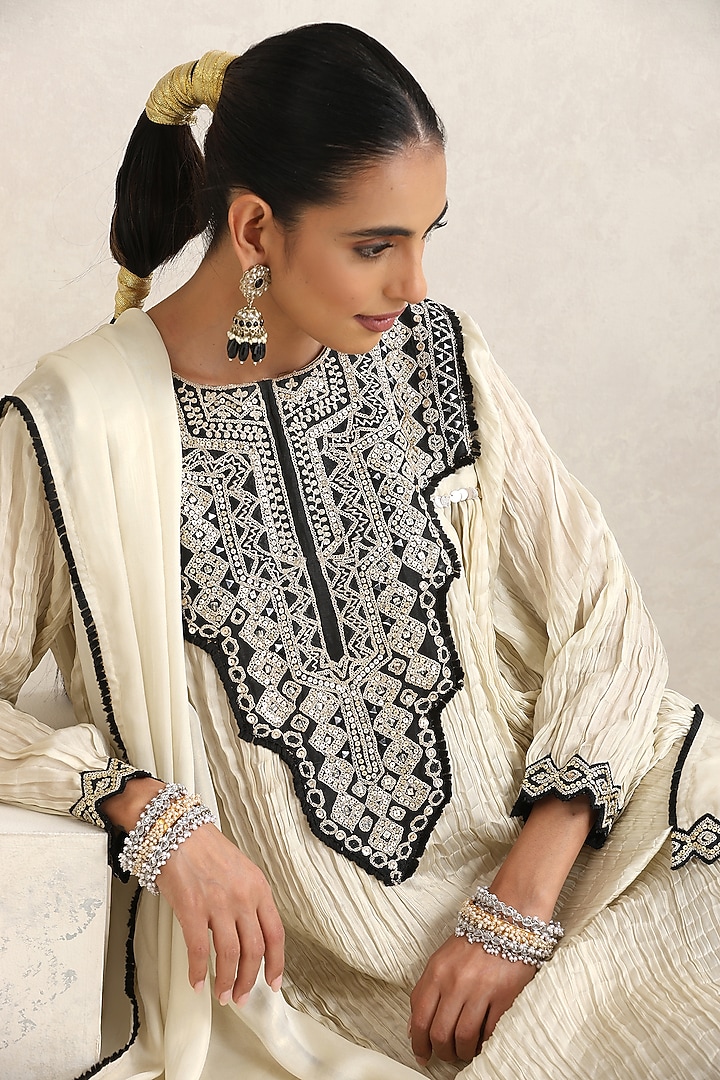 Ivory White Bemberg Silk & Satin Crepe Zari Embroidered Kurta Set by A Touch Of Zari at Pernia's Pop Up Shop