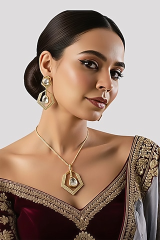 Gold Finish Kundan Polki Hexagon-Shaped Pendant Necklace In Sterling Silver by Auraa Trends Silver Jewellery