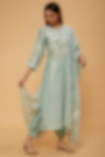 Blue Jute Georgette Embroidered Kurta Set by Aura Kreations at Pernia's Pop Up Shop