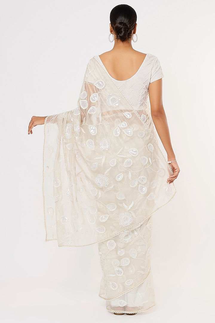 Off-White Embroidered Wedding Saree Set by Aura Kreations at Pernia's Pop Up Shop