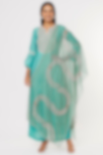 Blue Embroidered Kurta Set by Aura Kreations at Pernia's Pop Up Shop