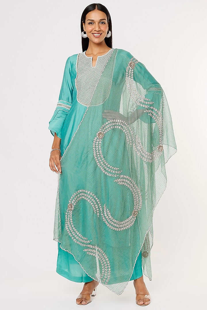 Blue Embroidered Kurta Set by Aura Kreations at Pernia's Pop Up Shop