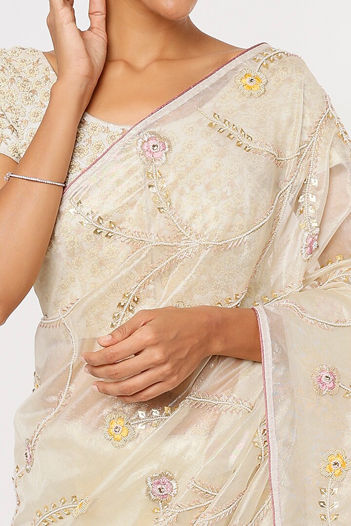 Off-White Organza Embroidered Wedding Saree Set by Aura Kreations at Pernia's Pop Up Shop