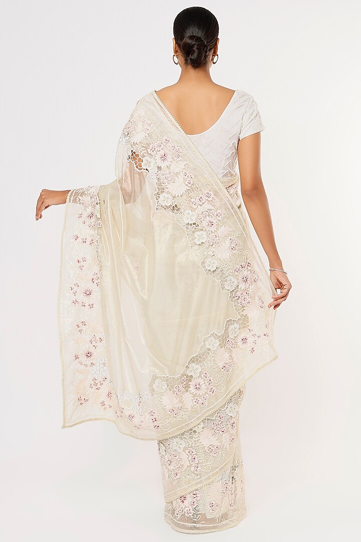 Off-White Hand Embroidered Wedding Saree Set by Aura Kreations at Pernia's Pop Up Shop