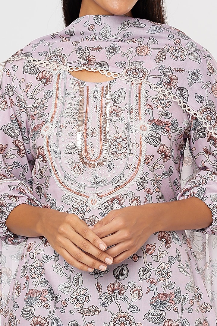 Lilac Printed & Hand Embroidered Kurta by Aura Kreations at Pernia's Pop Up Shop