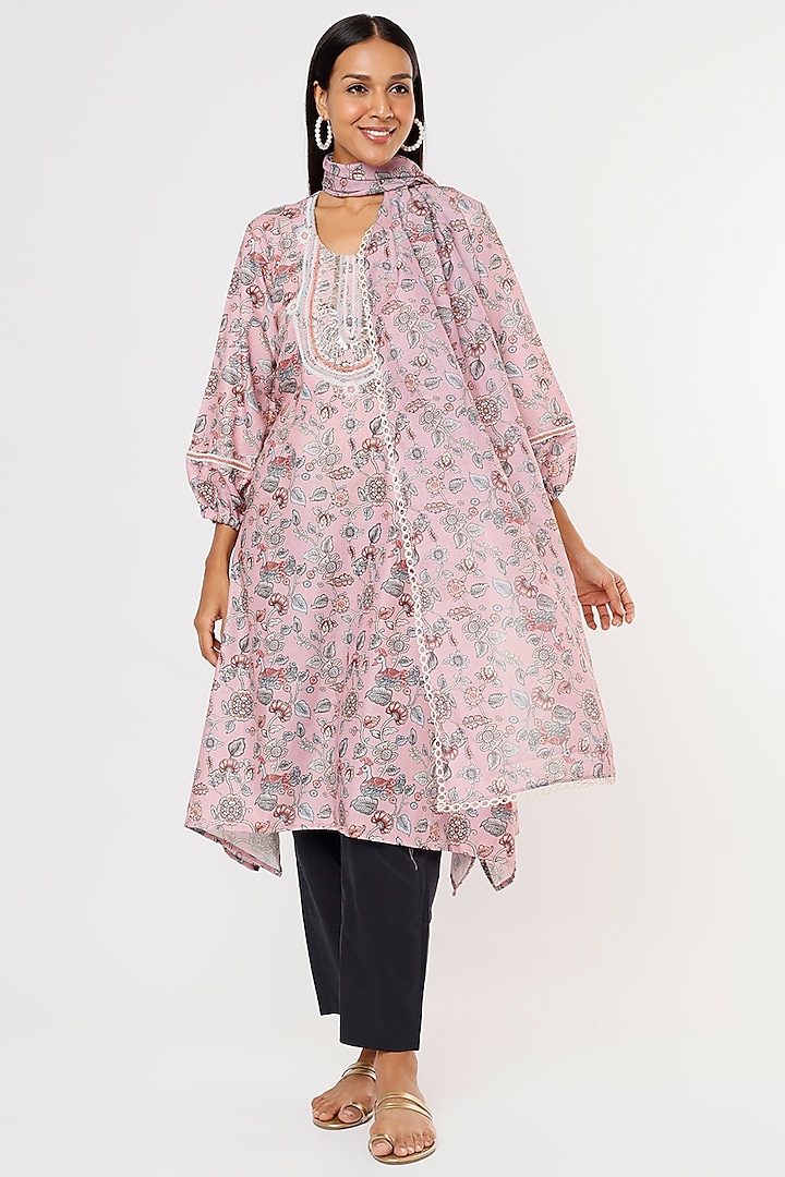 Pink Printed & Embroidered Kurta Set by Aura Kreations