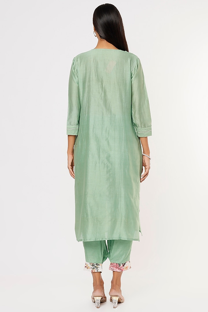 Green Hand Embroidered Kurta Set by Aura Kreations at Pernia's Pop Up Shop