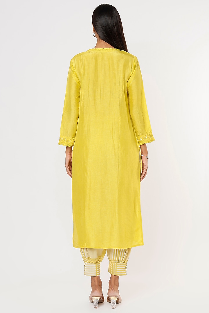 Yellow Hand Embroidered Kurta Set by Aura Kreations at Pernia's Pop Up Shop