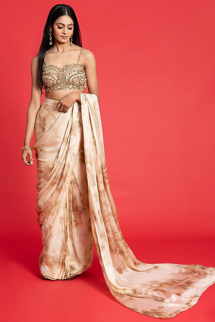Ivory-Gold Georgette Mug-Dye Printed Wedding Saree Set by Aurouss at Pernia's Pop Up Shop