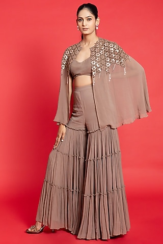 Grey Georgette & Shimmer Cape Set by Aurouss