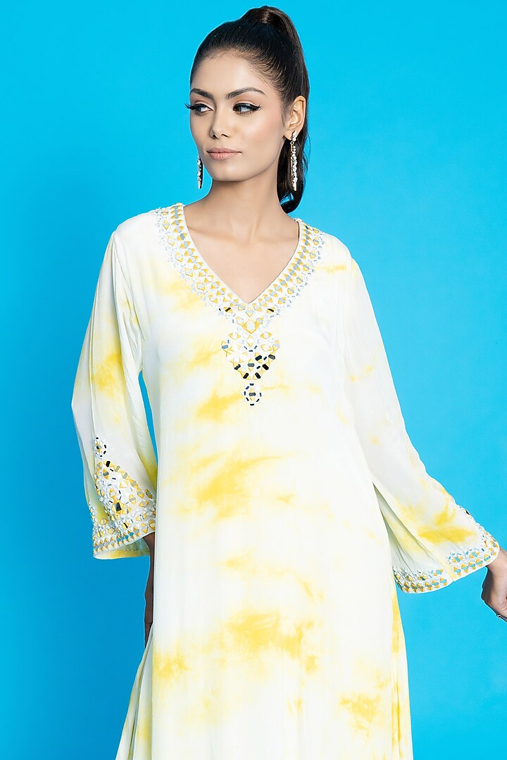 Yellow & Ivory Crepe Mirror Embroidered Kurta Set by Aurouss at Pernia's Pop Up Shop