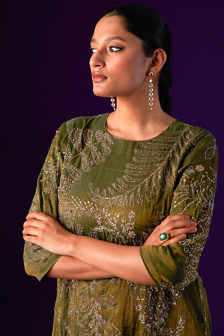 Dark Green Cotton Silk Embellished Kurta Set by AURUL at Pernia's Pop Up Shop