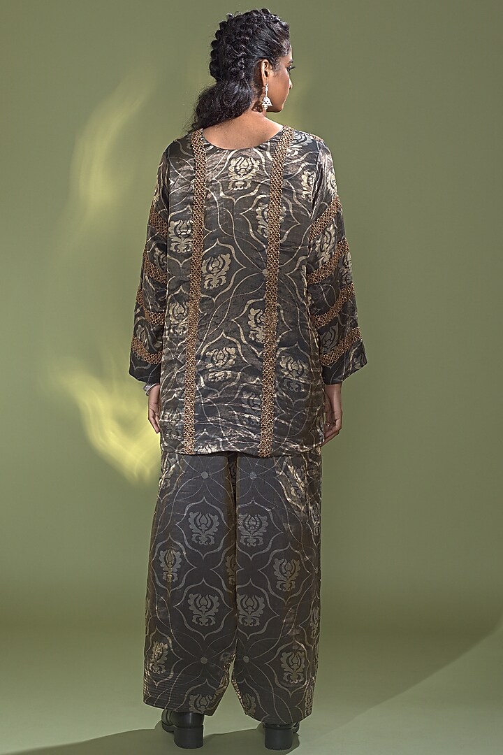 Deep Blue Banarasi Tissue Silk Embroidered Kurta Set by AURUL at Pernia's Pop Up Shop