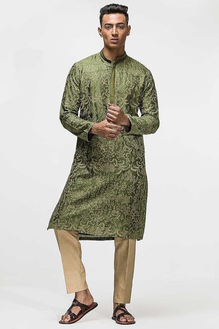 Mehendi Green Chanderi Silk Resham Embroidered Kurta Set by ASUKA at Pernia's Pop Up Shop