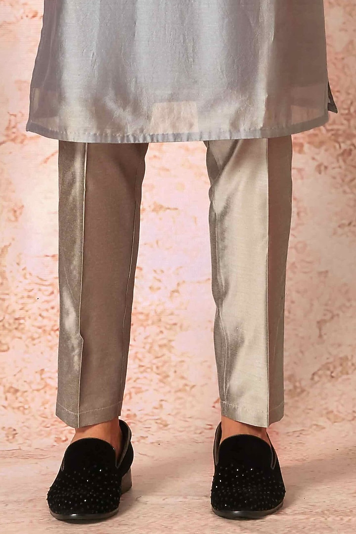 Grey Raw Silk Embroidered Bundi Jacket Set by ASUKA at Pernia's Pop Up Shop