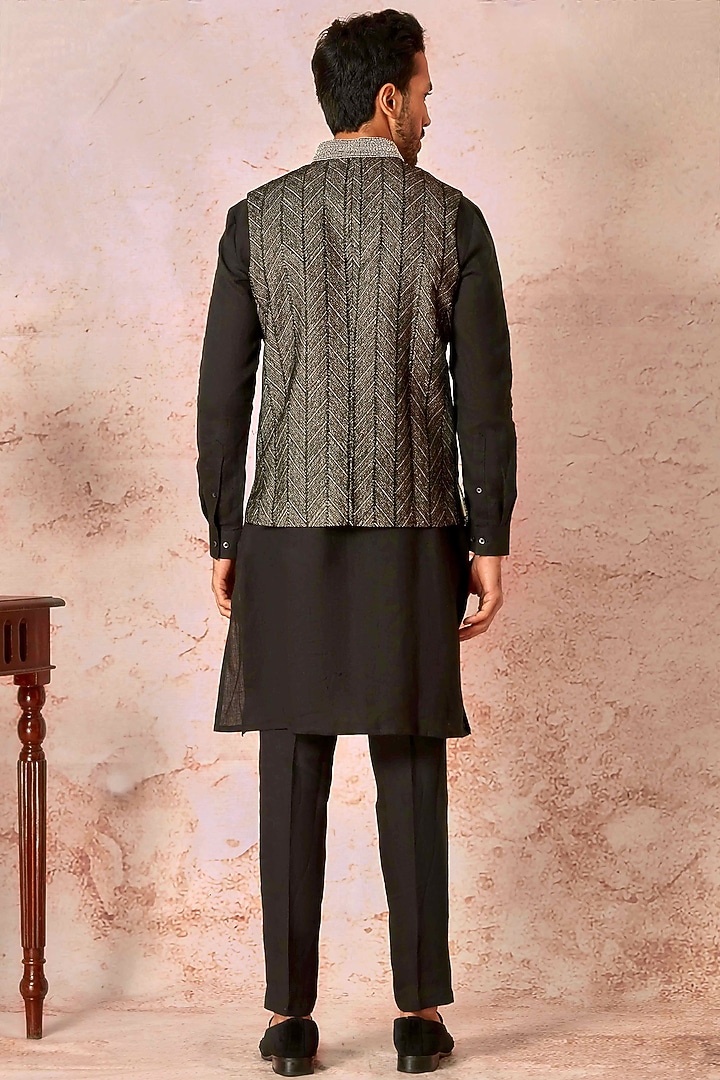 Black Pure Linen Resham Embroidered Bundi Jacket Set by ASUKA at Pernia's Pop Up Shop