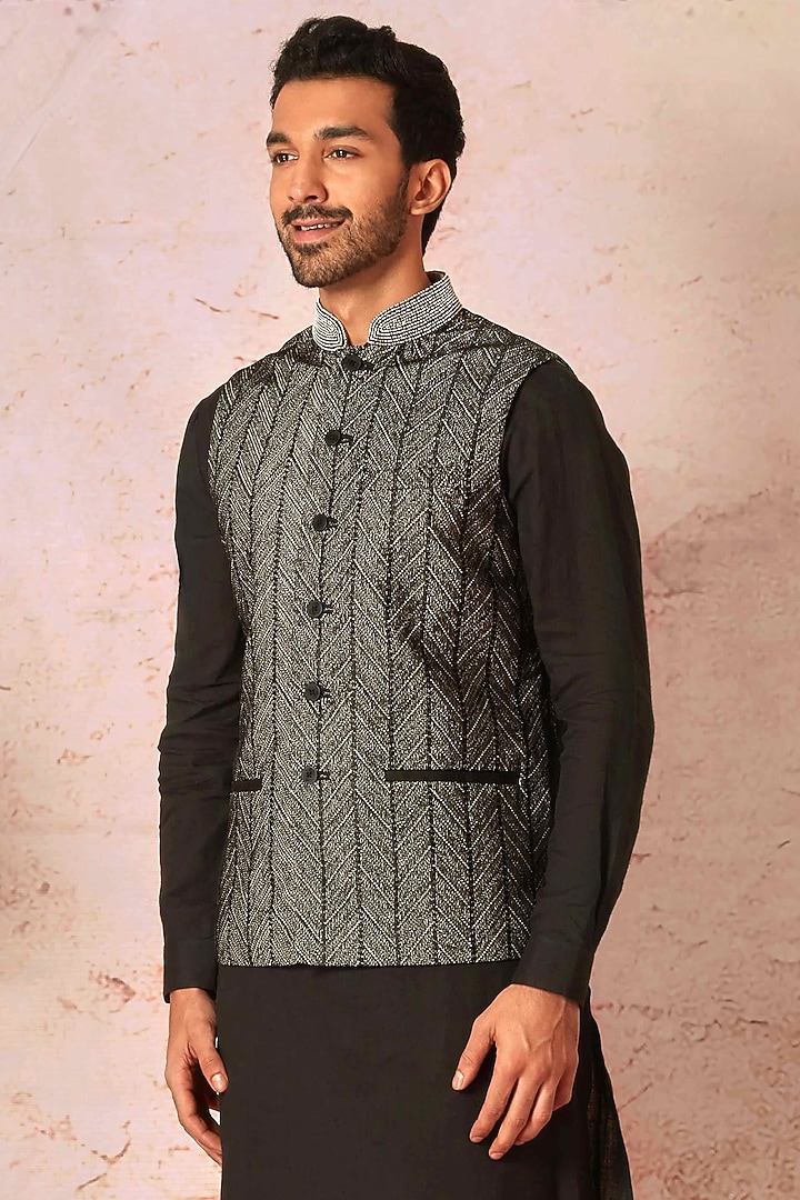 Black Pure Linen Resham Embroidered Bundi Jacket Set by ASUKA at Pernia's Pop Up Shop