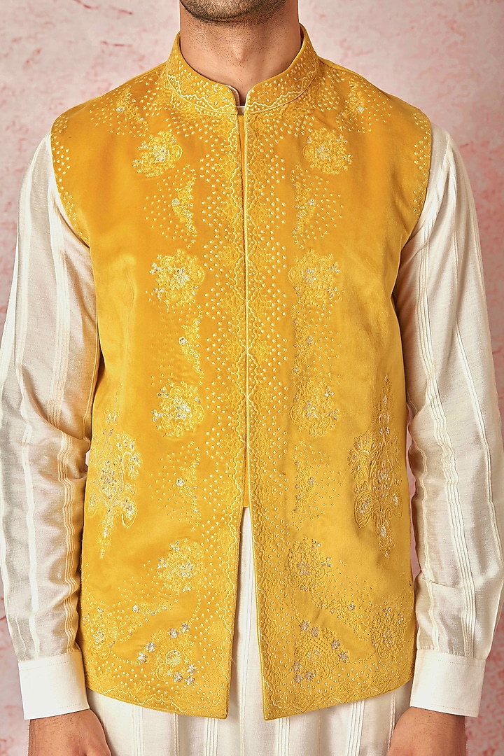 Mustard Velvet Resham Embroidered Bundi Jacket Set by ASUKA at Pernia's Pop Up Shop