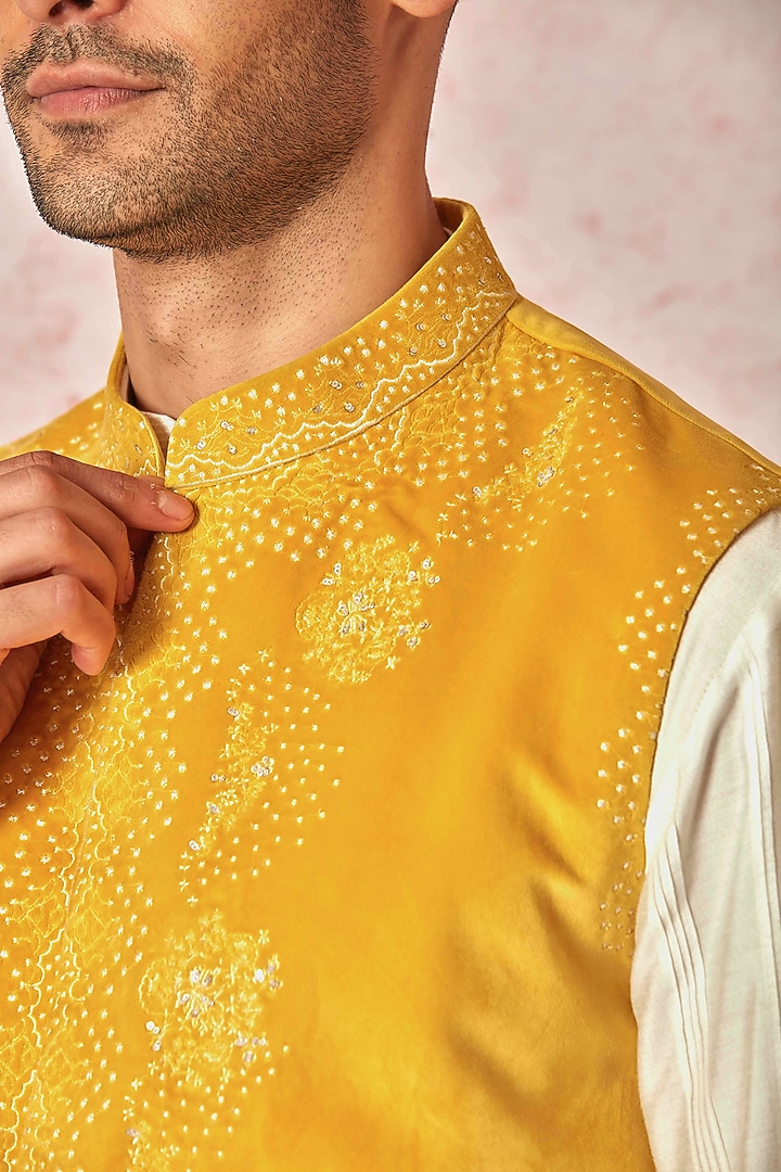 Mustard Velvet Resham Embroidered Bundi Jacket Set by ASUKA at Pernia's Pop Up Shop
