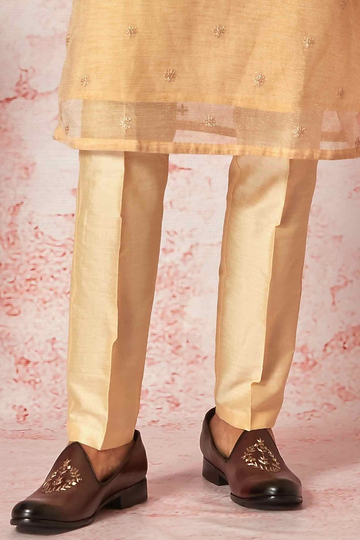 Cream Raw Silk Resham Embroidered Bundi Jacket Set by ASUKA at Pernia's Pop Up Shop