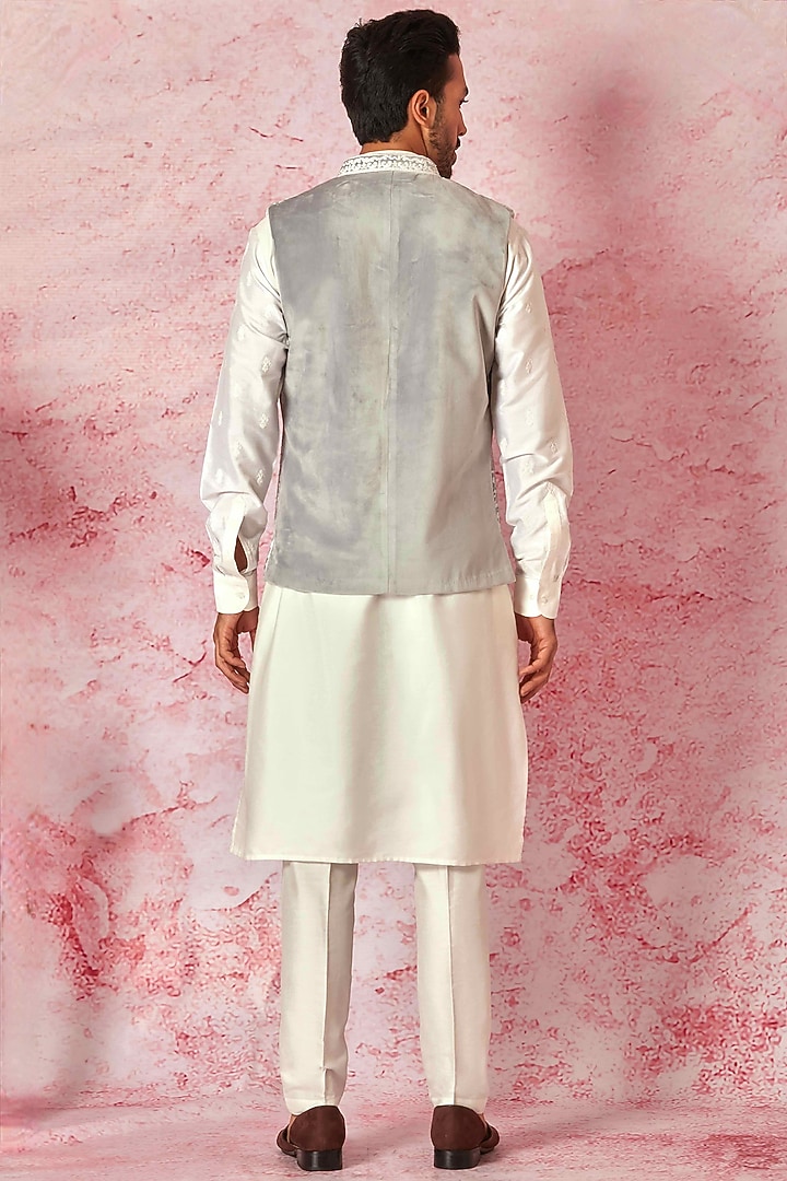 Grey Velvet Dori Embroidered Bundi Jacket Set by ASUKA at Pernia's Pop Up Shop