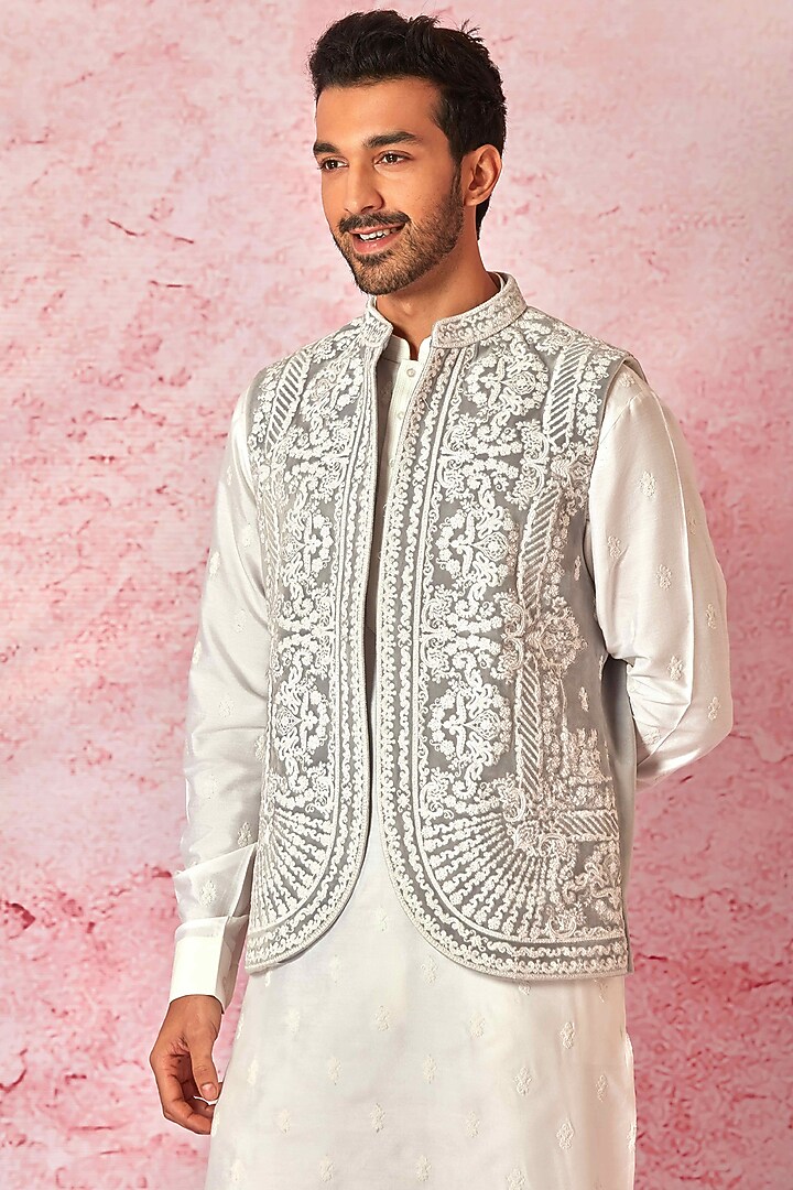 Grey Velvet Dori Embroidered Bundi Jacket Set by ASUKA at Pernia's Pop Up Shop