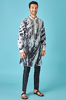 product-color-Black