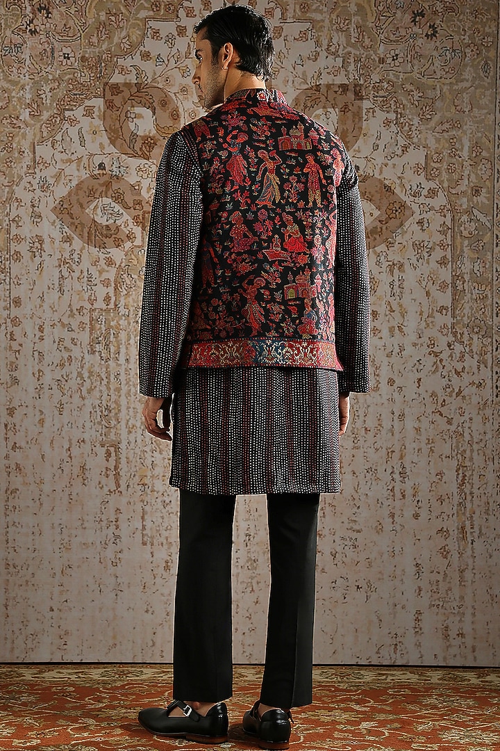 Black Pashmina Embroidered Bundi Jacket Set by ASUKA at Pernia's Pop Up Shop
