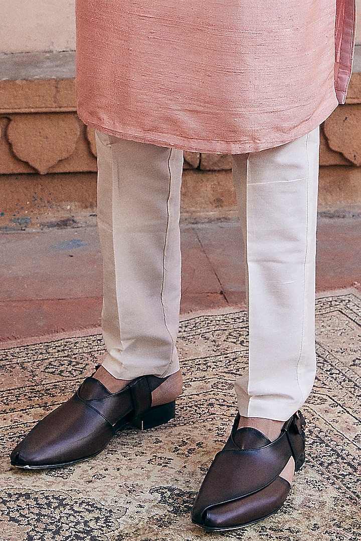 Peach Raw Silk Embroidered Bundi Set by ASUKA at Pernia's Pop Up Shop