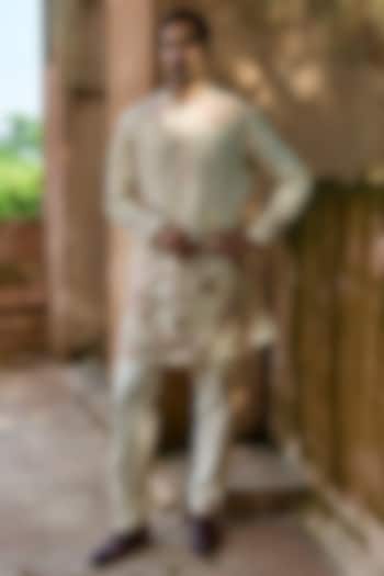 Cream Yellow Palm Chanderi Dabka Embroidered Kurta Set by ASUKA at Pernia's Pop Up Shop