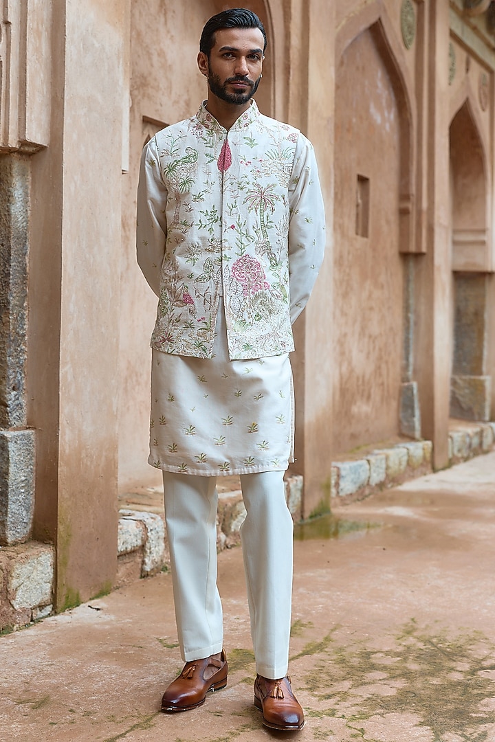 Ivory-Pink Raw Silk Cutdana Embroidered Bundi Jacket Set by ASUKA at Pernia's Pop Up Shop