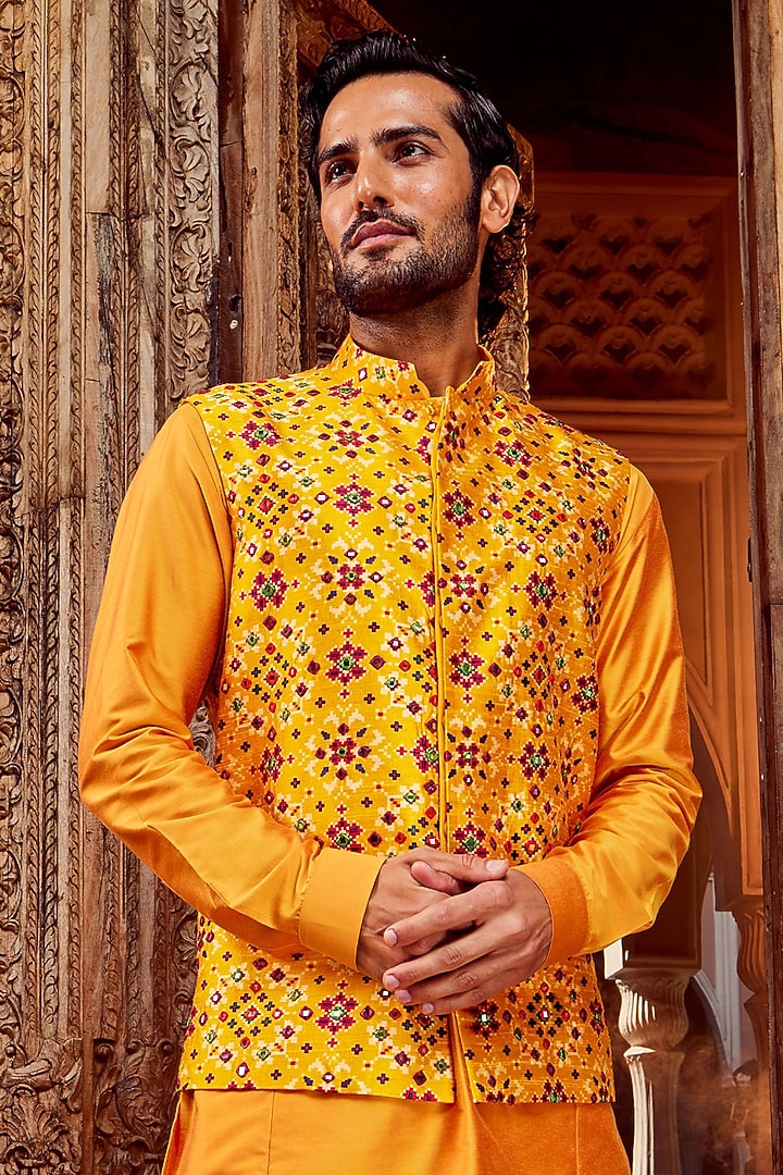 Haldi Yellow Raw Silk Resham Embroidered Bundi Jacket Set by ASUKA at Pernia's Pop Up Shop