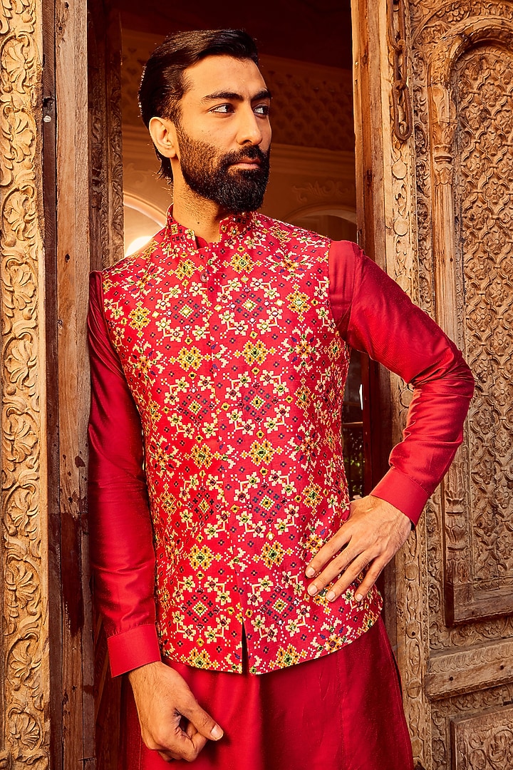 Rani Raw Silk Resham Embroidered Bundi Jacket Set by ASUKA at Pernia's Pop Up Shop