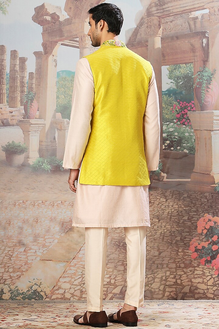 Sunlit Yellow Raw Silk Thread Embroidered Bundi Jacket Set by ASUKA at Pernia's Pop Up Shop