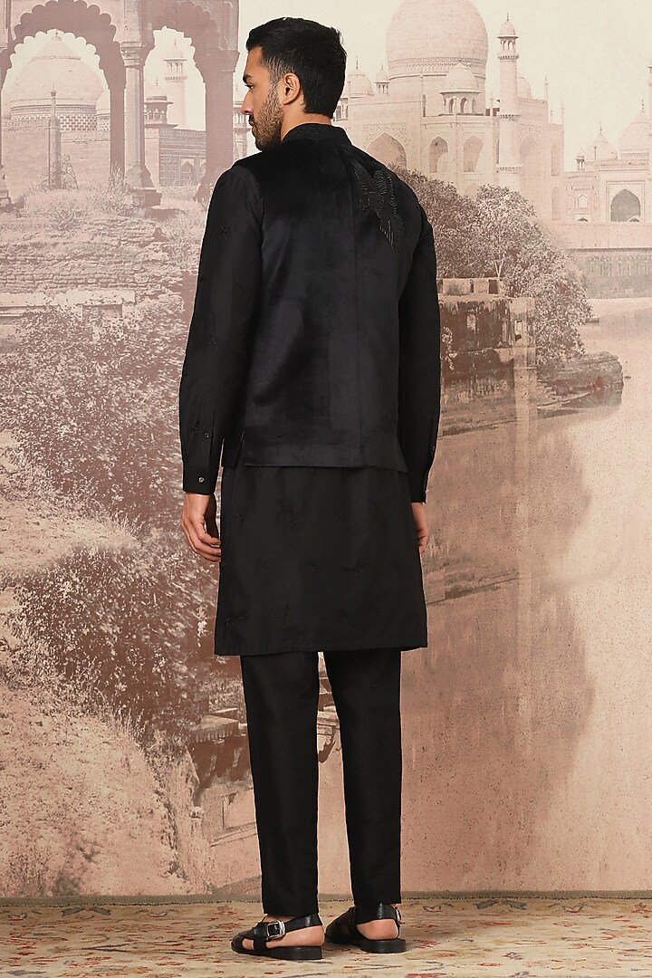 Black Velvet Cutdana Embroidered Bundi Jacket Set by ASUKA at Pernia's Pop Up Shop
