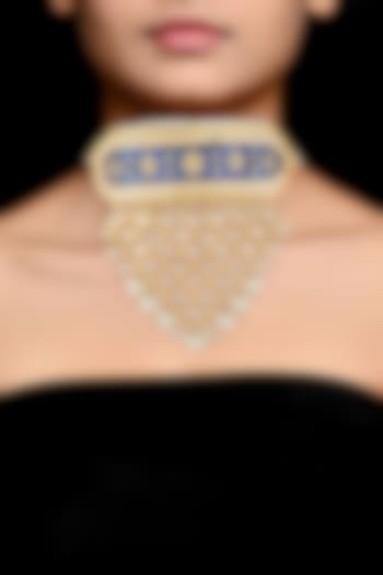 Gold Finish Kundan Necklace Set With Maang Tikka by Aura Trends at Pernia's Pop Up Shop