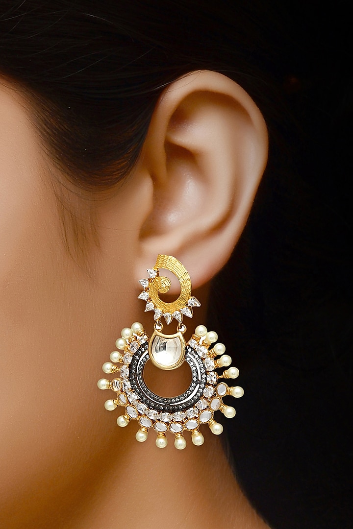 Gold Finish Dangler Earrings WIth Kundan by Auraa Trends