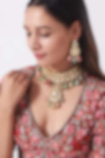 Gold Plated Choker Necklace Set With Kundan Polki by Auraa Trends