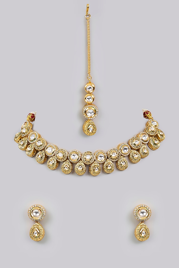 Gold Finish Kundan Polki Choker Necklace Set by Aura Trends at Pernia's Pop Up Shop