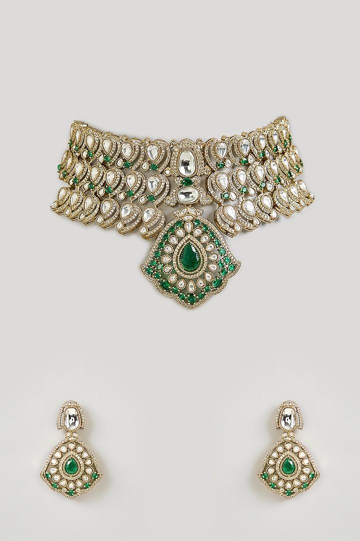 Gold Finish Emerald Green Kundan Polki Choker Necklace Set by Aura Trends at Pernia's Pop Up Shop