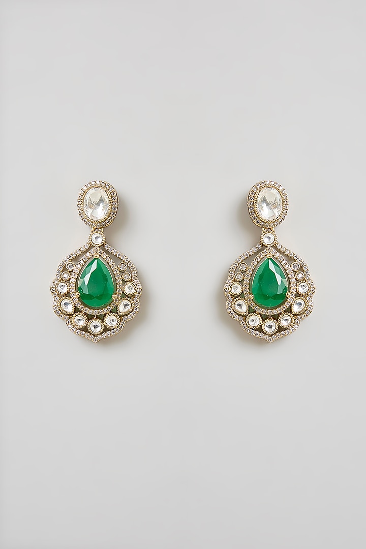 Gold Finish Emerald Green Kundan Polki Choker Necklace Set by Aura Trends at Pernia's Pop Up Shop