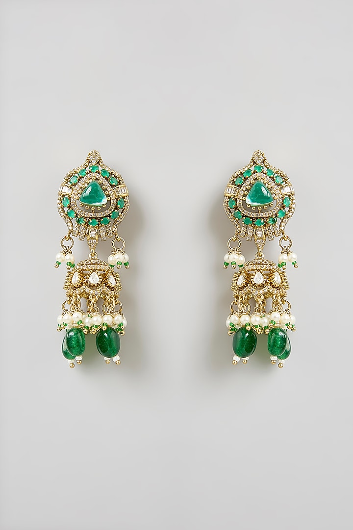 Gold Finish Emerald Green Kundan Polki Necklace Set by Aura Trends at Pernia's Pop Up Shop