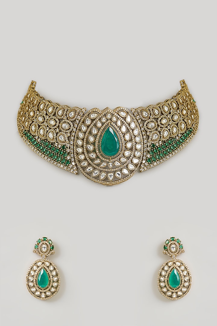 Gold Finish Emerald Green Kundan Polki Choker Necklace Set by Aura Trends at Pernia's Pop Up Shop