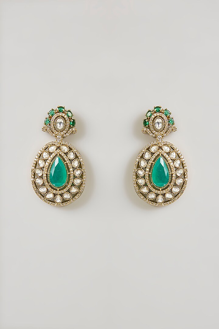 Gold Finish Emerald Green Kundan Polki Choker Necklace Set by Aura Trends at Pernia's Pop Up Shop