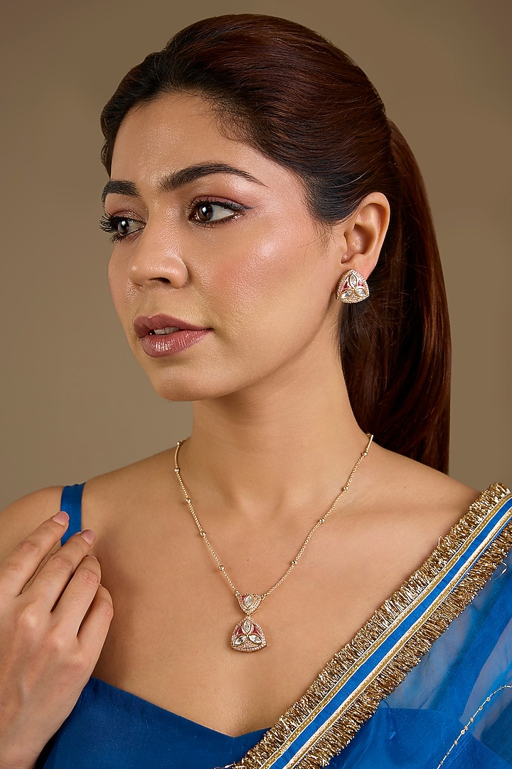 Gold Finish White Kundan Polki Pendant Necklace Set by Auraa Trends at Pernia's Pop Up Shop