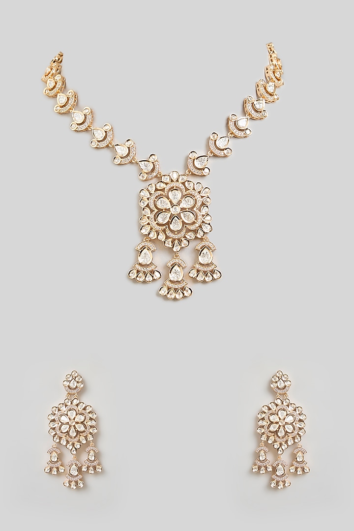 Gold Finish White Kundan Polki Necklace Set by Aura Trends at Pernia's Pop Up Shop