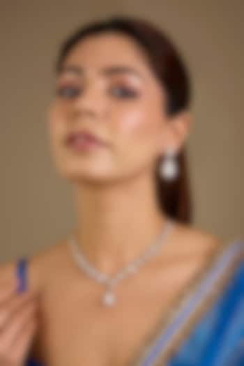 Gold Finish White Kundan Polki Necklace Set by Auraa Trends at Pernia's Pop Up Shop